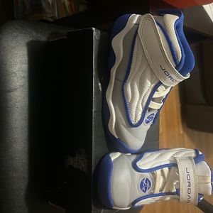 Toddler Jordan shoes size 9c
